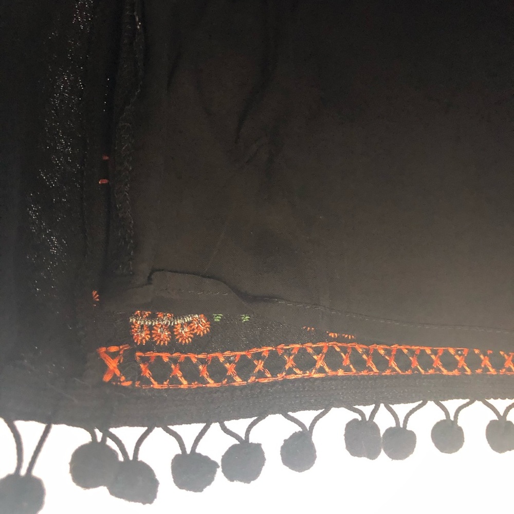 Sold Umgee Boutique embroidery skirt Size Large - Picture 11 of 12